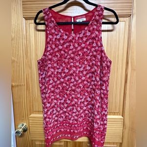 Max Studio sleeveless blouse. Red with a floral pattern. Size large.